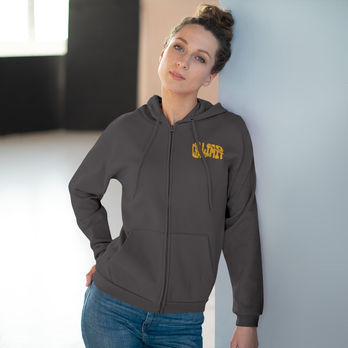 OVERTHINKING SOLVES NOTHING EST. 2026 Zipper 1.0 Anthracite Yellow