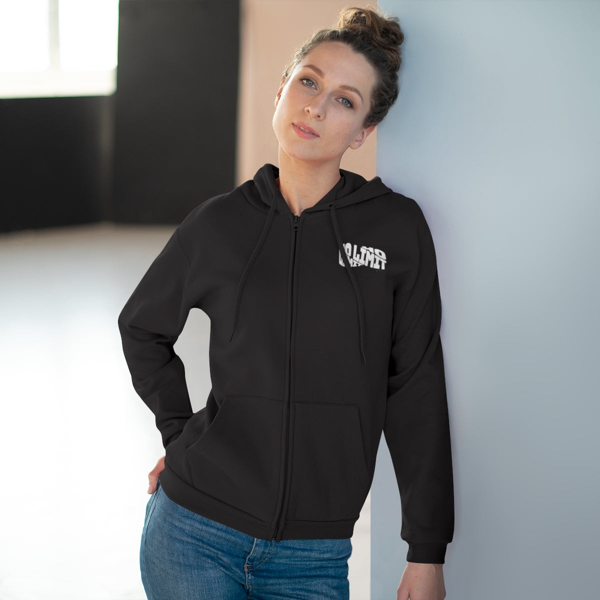 OVERTHINKING SOLVES NOTHING EST. 2026 Zipper 1.0 Black